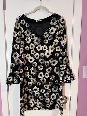 Moschino Black Daisy Print V-Neck Shift Dress